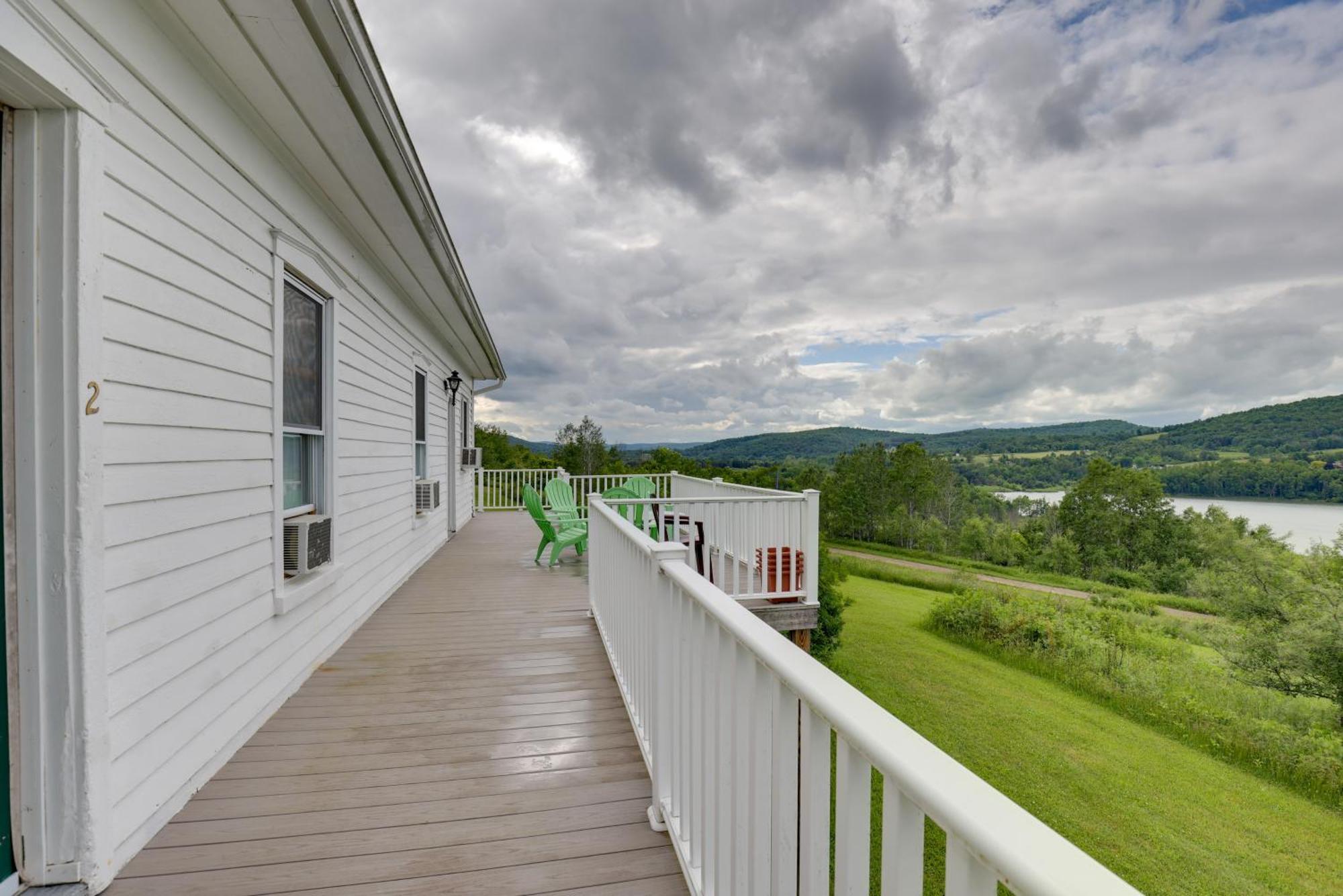 Lawrenceville Apartment With Deck Near Gaming Lands! Dış mekan fotoğraf