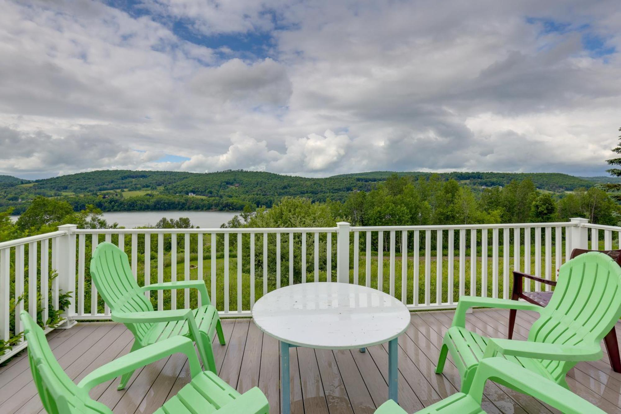 Lawrenceville Apartment With Deck Near Gaming Lands! Dış mekan fotoğraf