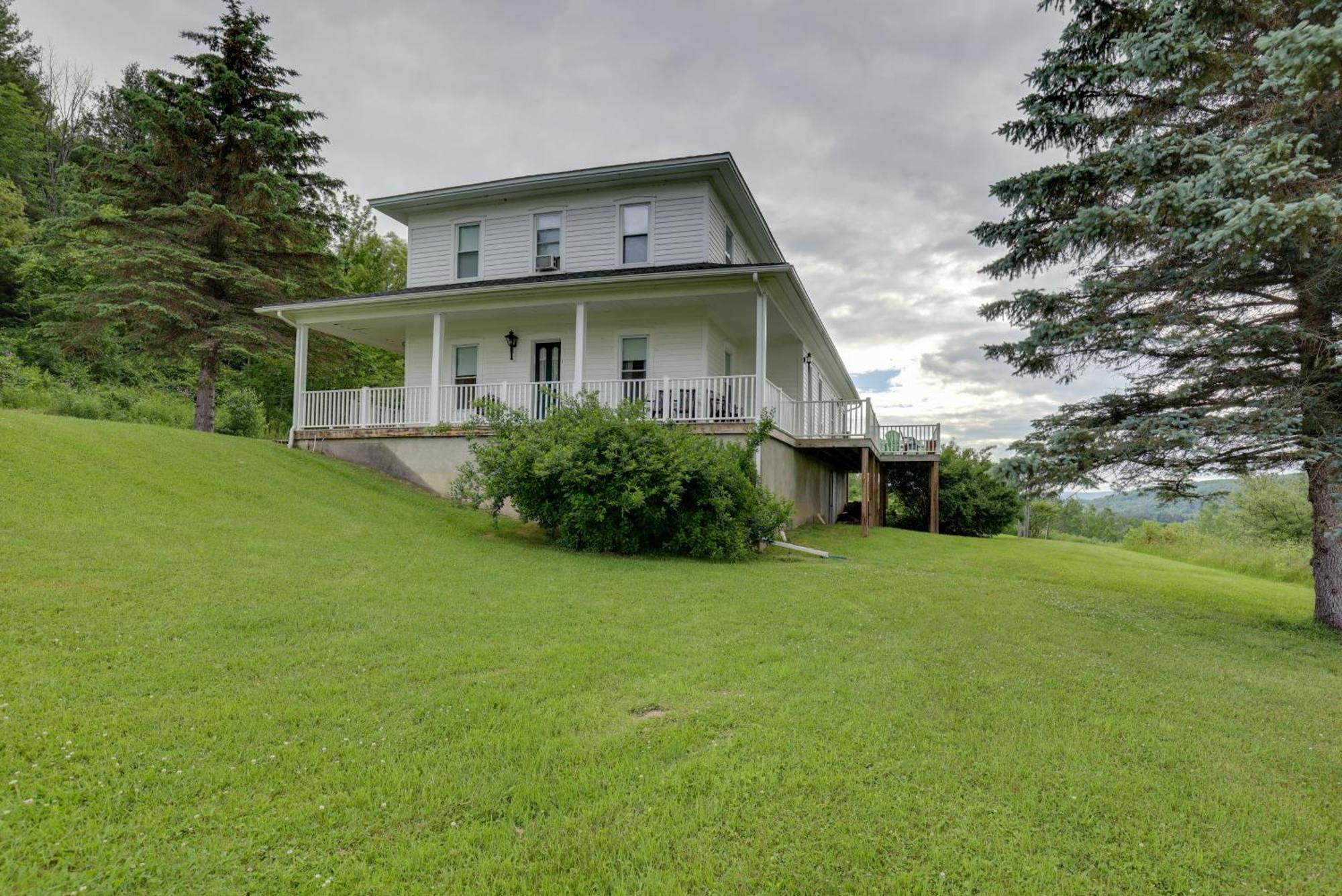 Lawrenceville Apartment With Deck Near Gaming Lands! Dış mekan fotoğraf